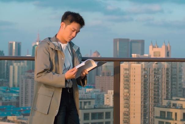 理想|三十而已:理想派的许幻山发出信息的那一刻 也注定了后面的结局