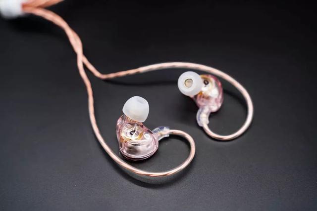高颜值还有高性价比，入门HIFI耳机兴戈觅澈MT1