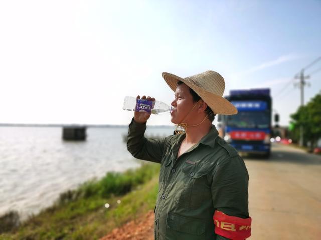 驰援洪灾，江西太古可口可乐在行动