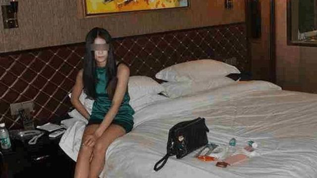 复杂案件：男子嫖娼，女方要价500，男子给800冥