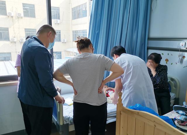 母亲的呼唤!保髋矫正千里求医,愿娃早日成为草原上跑马女汉子