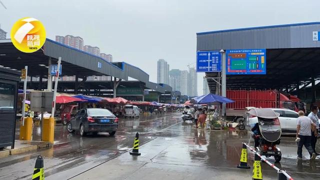 陕视记者走访西安各大水产市场，继续扩大抽样