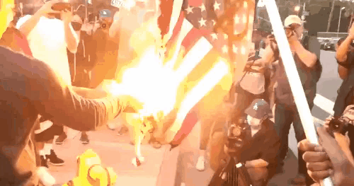 最新消息：因一名非裔死亡，美国多地发生严重