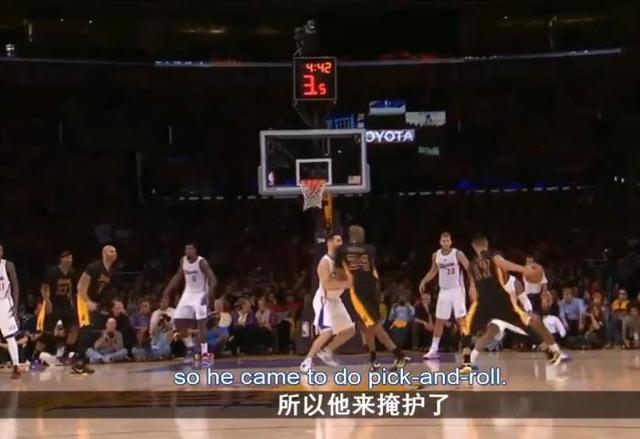 林書豪NBA生涯最霸氣一球！科比給他擋拆，但其實是一次配合失誤