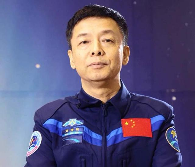 中国航天日｜在为上过天的英雄点赞时，这批特殊航天员也该被记住