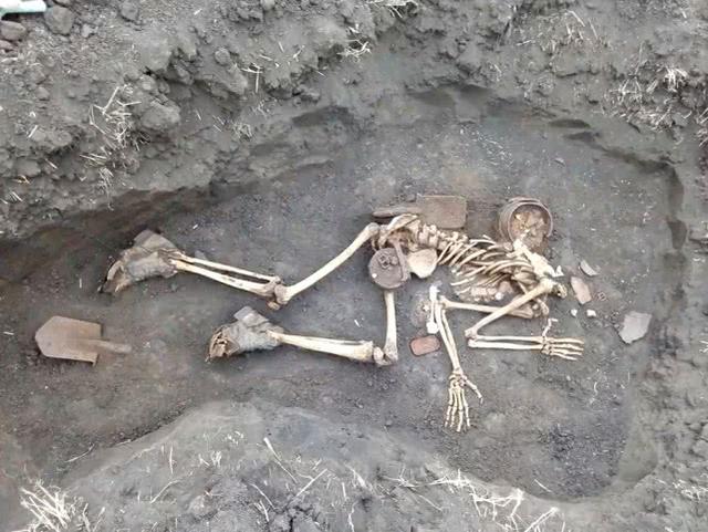 二战中苏联红军损失866万人，至今还能发现战士的遗骸，画面惨烈