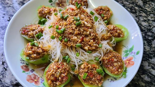 丝瓜这样做味道更香，广东很好吃的一道美食，简单美味