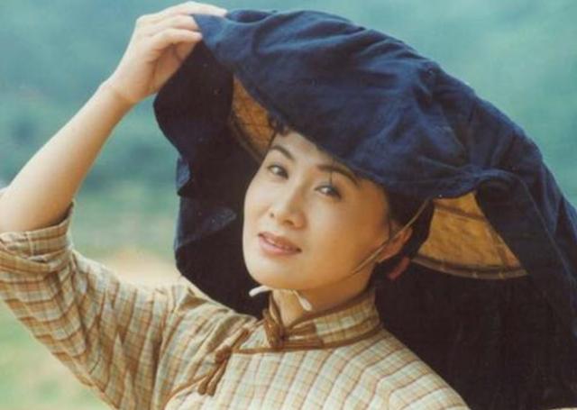 红颜薄命李媛媛：孕期患癌拒治疗，留2岁儿离世，陈道明自责不已