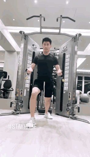 同居|何超莲窦骁疑已同居 窦骁似深夜在豪宅健身