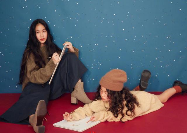 小s三个女儿一起拍广告同框比美，个个高冷自信，镜头感十足