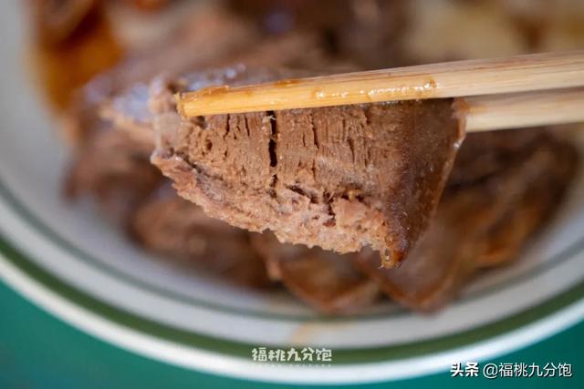 酱肘子传奇，北京大爷的饮食江湖