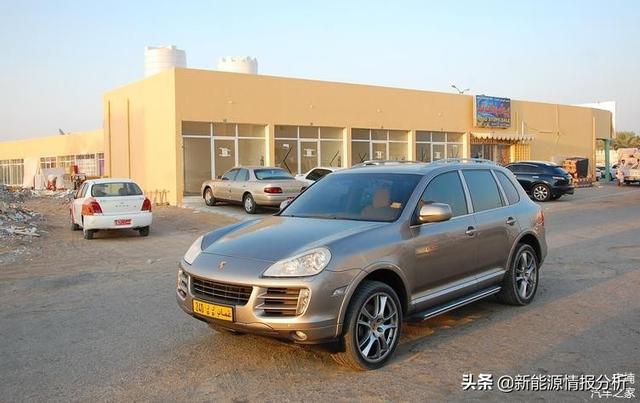 阿曼日记1:中国人买三手日产达特桑280Z