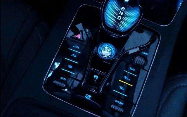 为什么越来越多车用电子档杆？它比机械档杆好