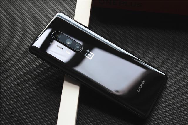 OnePlus 8 Pro深度体验！高素质屏幕下的真安卓旗舰