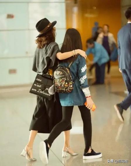 汪峰开|技术不过关的汪峰开三轮撞墙！章子怡担心尖叫感动网友：以后别再喷人家了