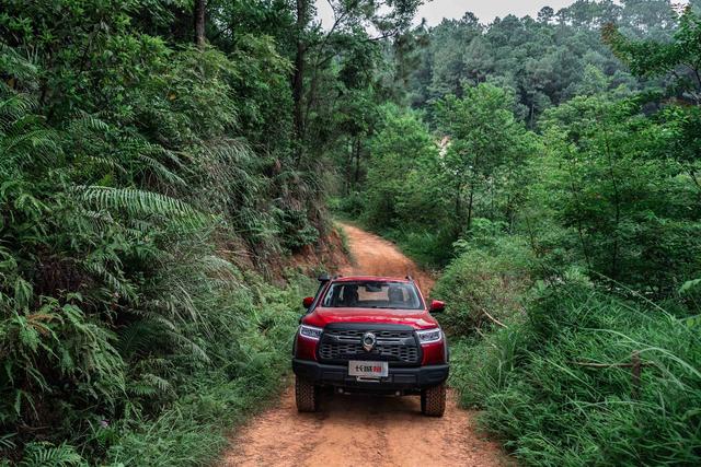 原厂即改装，硬核配置干趴一片SUV，南宁试驾长城炮越野皮卡