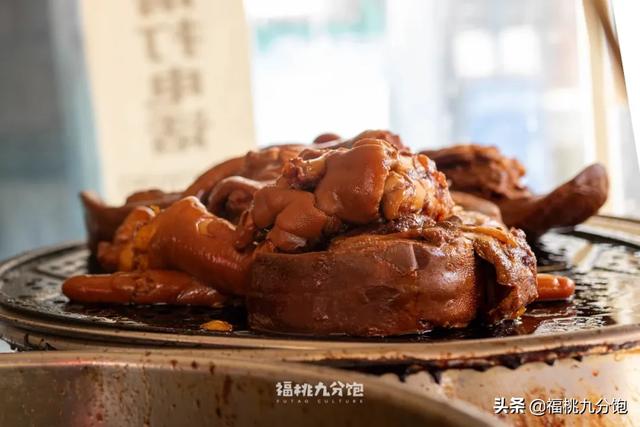 酱肘子传奇，北京大爷的饮食江湖