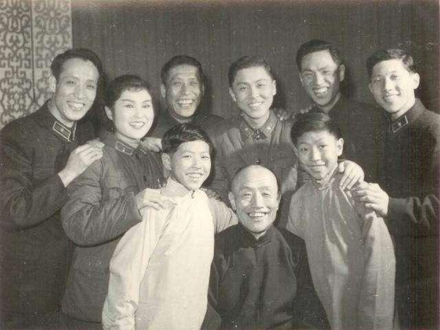 相声总爱表现逗哏捧哏矛盾，真有那么几次，演员被说急眼吵架打人