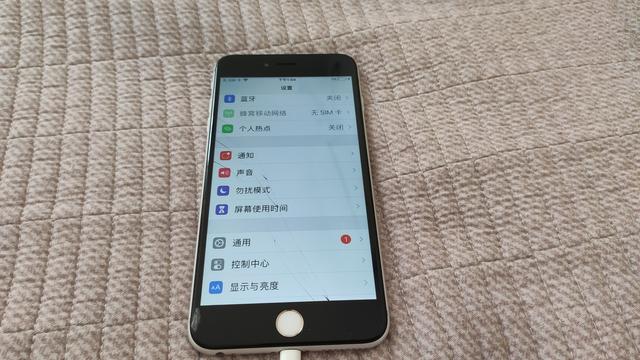 50块钱盲买了部iPhone 6Plus，大开眼界！居然是两种