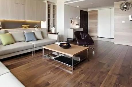 濕熱多雨的南方氣候，家里裝修怎么選擇地板？