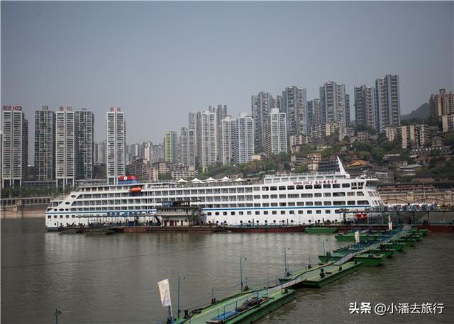 重庆到宜昌船票需要多少钱，三峡豪华游轮和普通游船的区别