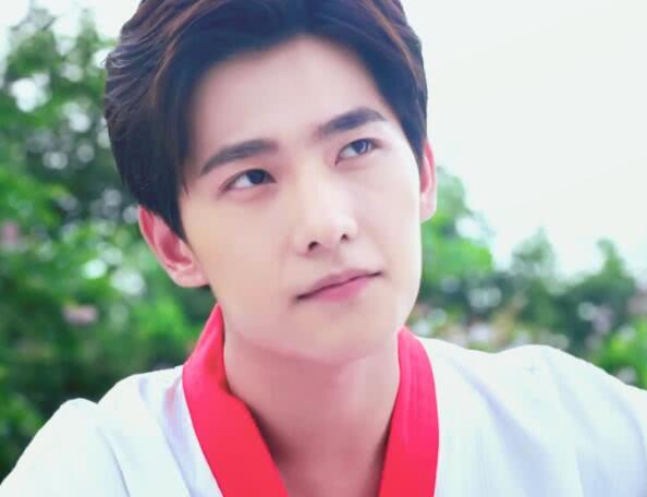 杨洋最帅的角色，不是肖奈，也不是若白，而是被人遗忘的他！