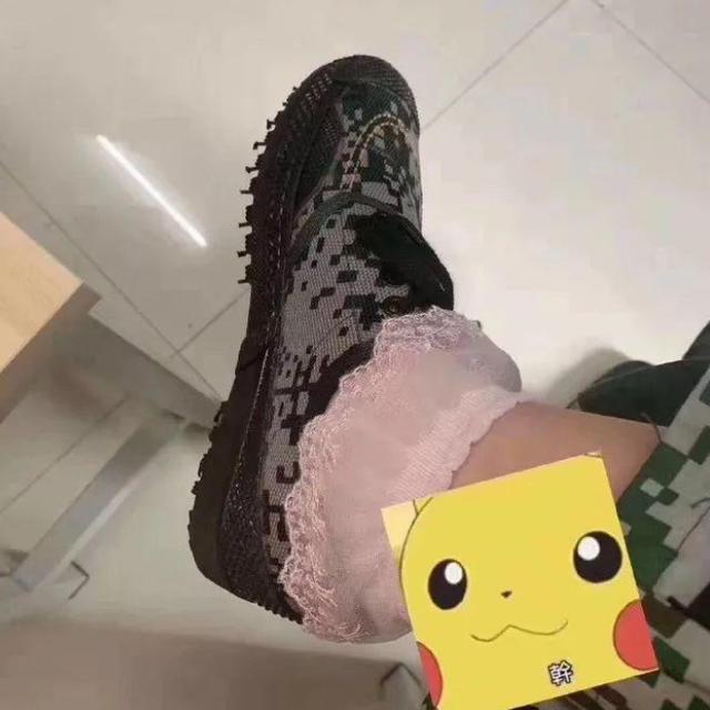 “撞衫不可怕，可怕的是跟谁撞衫”哈哈哈，妹