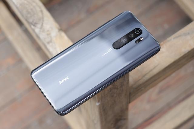 小米“销量王”诞生，8个月卖出3000万台，价格不