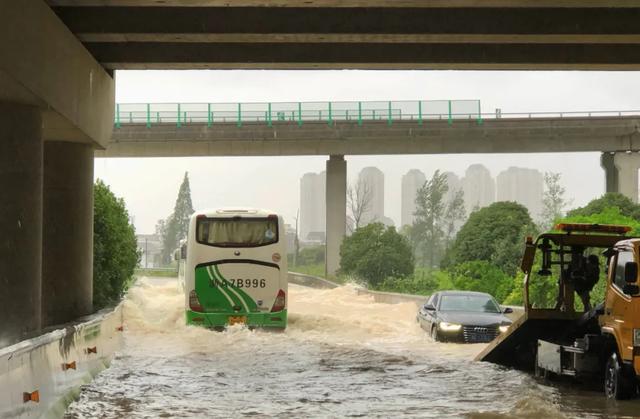 浙江乐清江河水位暴涨|黑格比在浙江乐清登陆！2020台风实时路径发布系统 黑格比实时路径最新消息