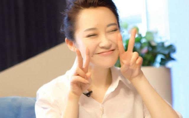 51岁的许晴：情史如此丰富，为何至今仍单身？网友表示：不敢娶