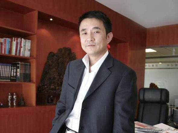 著名的房地产商王永红，欠下百亿债务后，带女