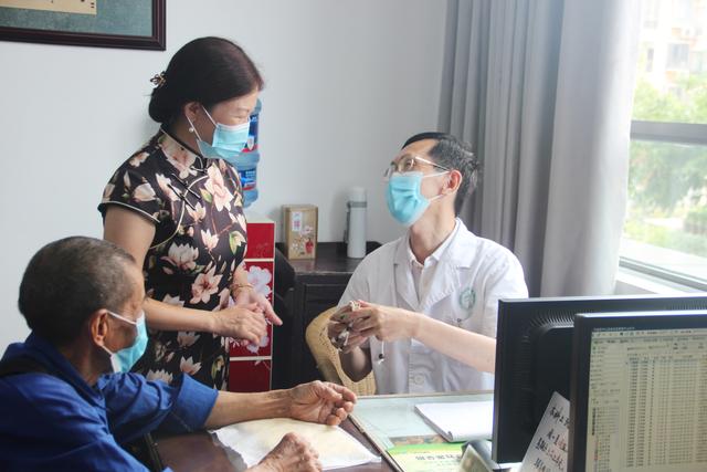 射洪市中医医院：端午送安康