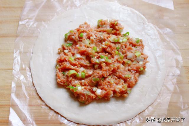 是什么神仙馅饼，连和面都省了？一口酥到掉渣，满嘴香，出锅必抢