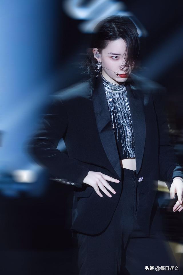 《浪姐》第三次公演宁静不满意王霏霏分数？塑