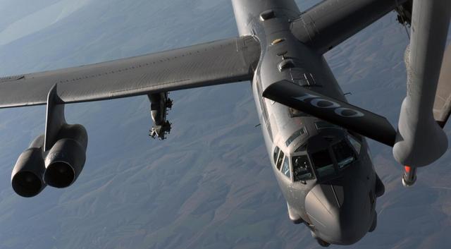 飞行员报告：在B-52轰炸机上飞行和战斗