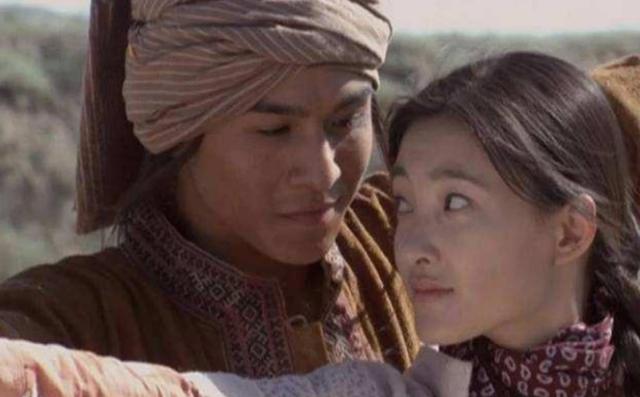 她被称为“素颜女神”，8年青春给了乔振宇，王