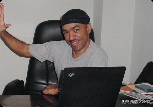 奥巴马的弟弟，娶中国媳妇定居深圳，十几年为