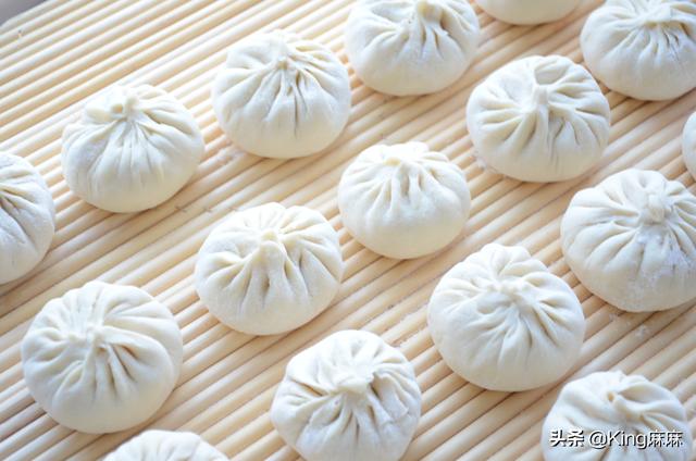 夏季的瓠瓜这样做最好吃，入馅做包子，比肉还