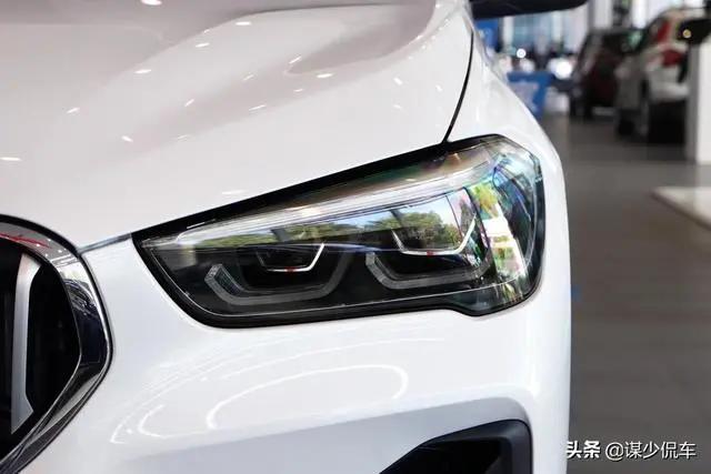 宝马终于坐不住了！从27.88W跌至20.31W，霸气不输奔驰GLA