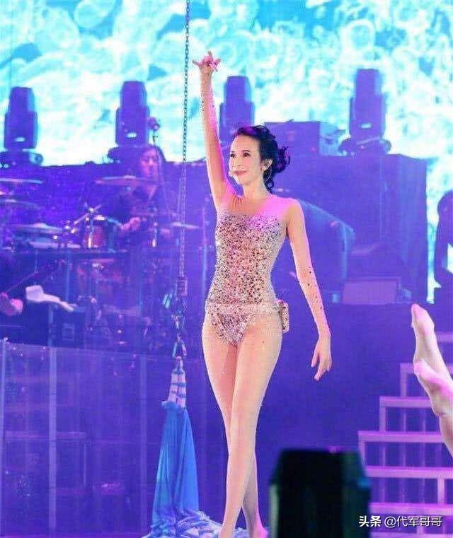 娱乐圈美腿女星热搜排行榜，杨幂关晓彤榜上有名，郁可唯排第几？