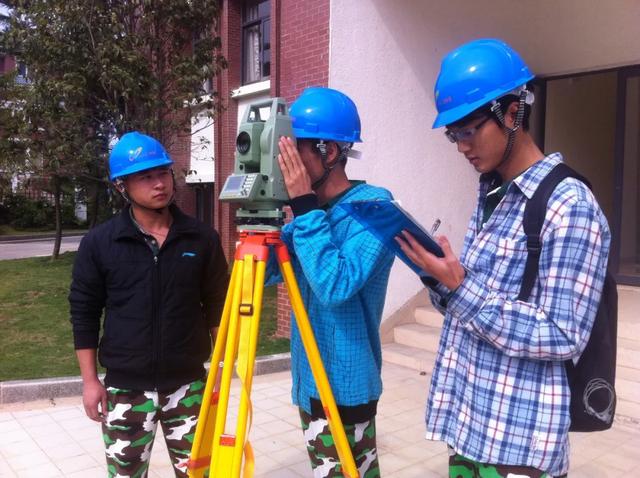 这份提案，杨国强坚持了7年