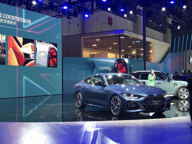 成都车展实拍全新BMW 4系双门轿跑：实车比图片好看，指导价惊喜