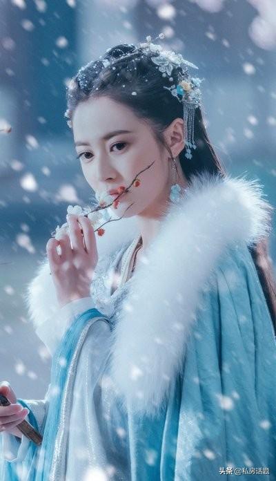 罗云熙的《月上重火》：这样的上官透是否有撩