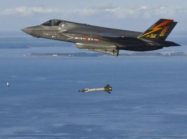 又有的忙了，日本“失踪”F-35残骸终于找到，重要部件却不知去向