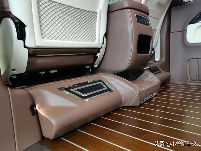 奔馳V260米棕內(nèi)飾，彰顯女主人的個(gè)性時(shí)尚