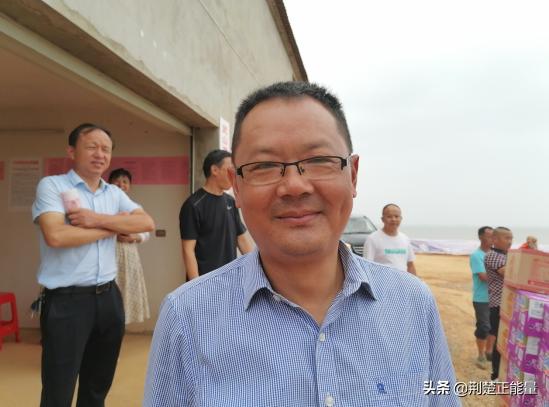 湖北武穴陈昌明：“大家，辛苦了！御江集团看你们来啦！”
