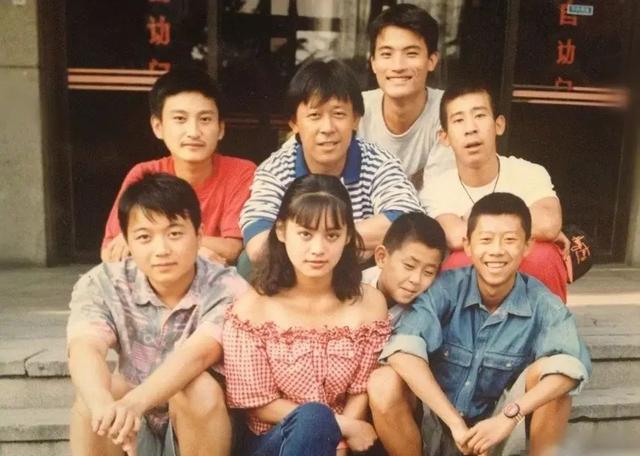 48岁逆龄出道，翻遍中国影史，也找不出这样“乘风破浪的姐姐”