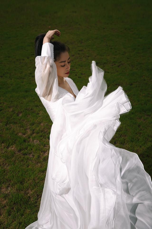 陳紫函戴向宇合體亮相商業(yè)活動(dòng) 御寒夫婦神級(jí)防腐甜蜜爆表