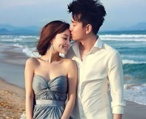 李小璐与助理合拍，两人神似姐妹花，离婚后她越来越潇洒了