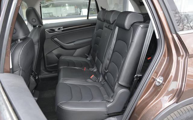 上汽大众也有亲民的大七座，标配2.0T，轴距近